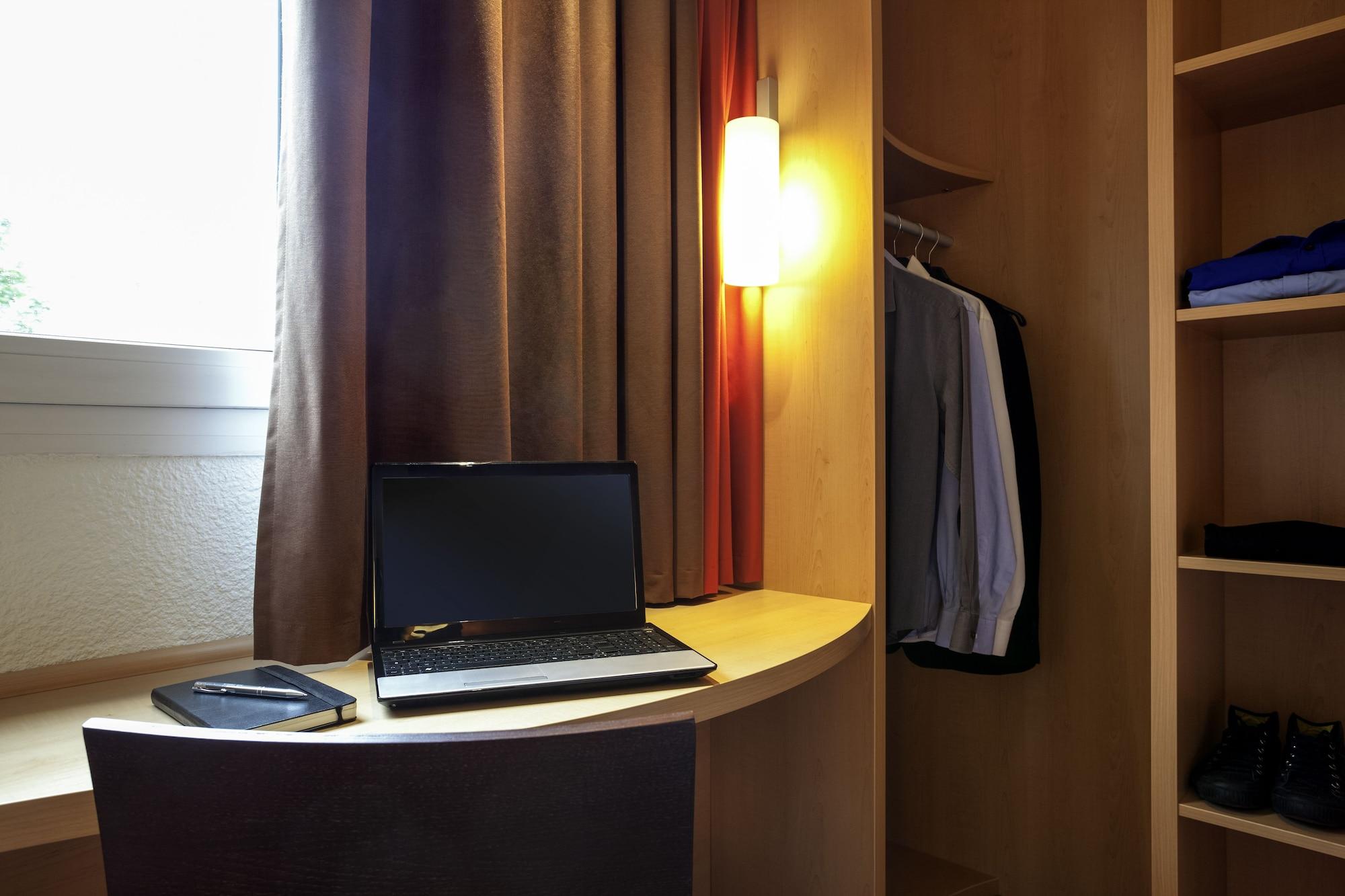 Ibis Beauvais Aeroport Hotell Exteriör bild