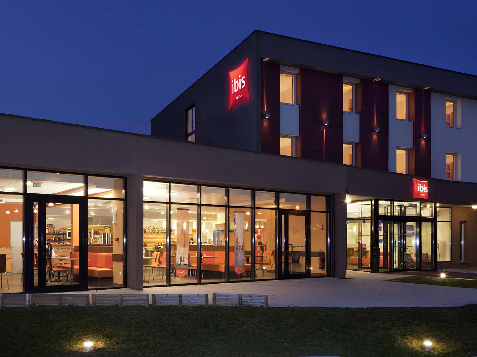 Ibis Beauvais Aeroport Hotell Exteriör bild