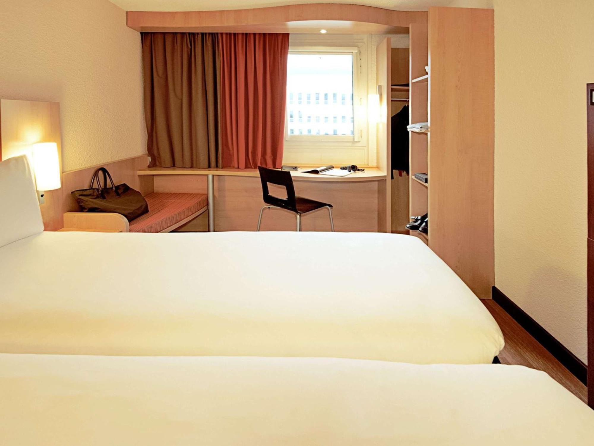 Ibis Beauvais Aeroport Hotell Exteriör bild