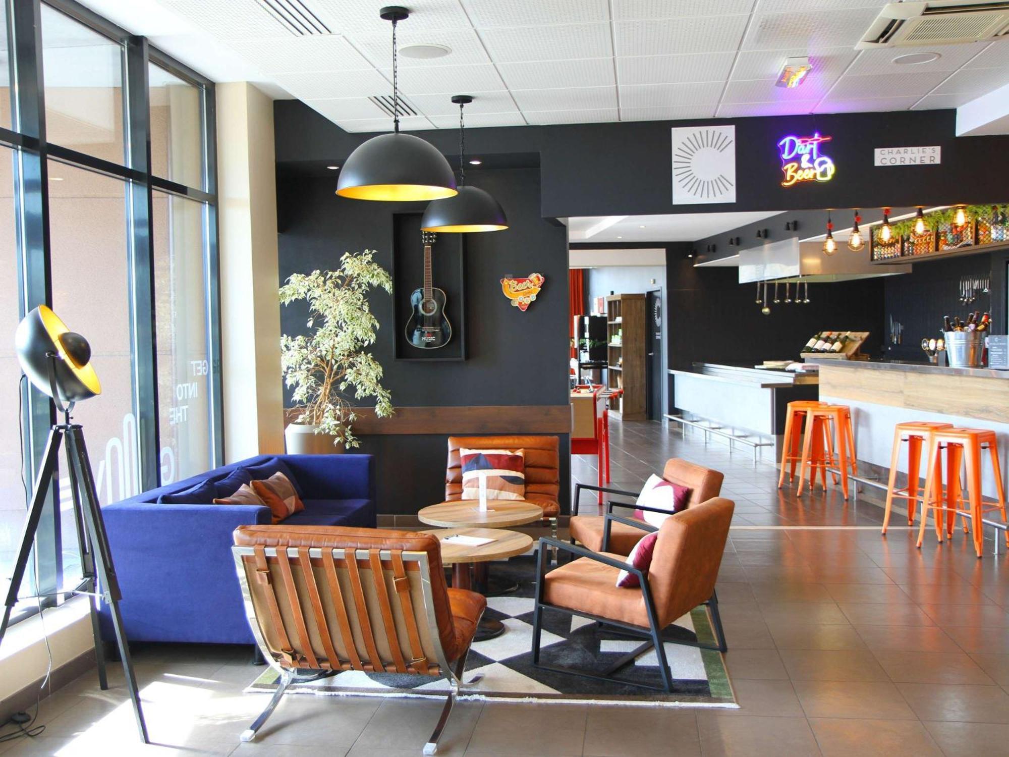 Ibis Beauvais Aeroport Hotell Exteriör bild