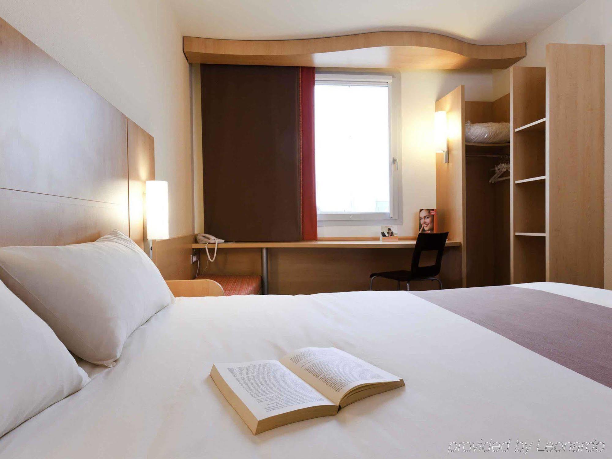 Ibis Beauvais Aeroport Hotell Exteriör bild